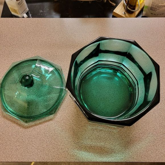 Indiana Green glass candy dish with lid - Picture 4 of 8